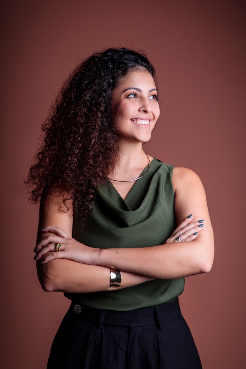 Dra. Carla Cristina Oliveira, advogada — Direito à Saúde